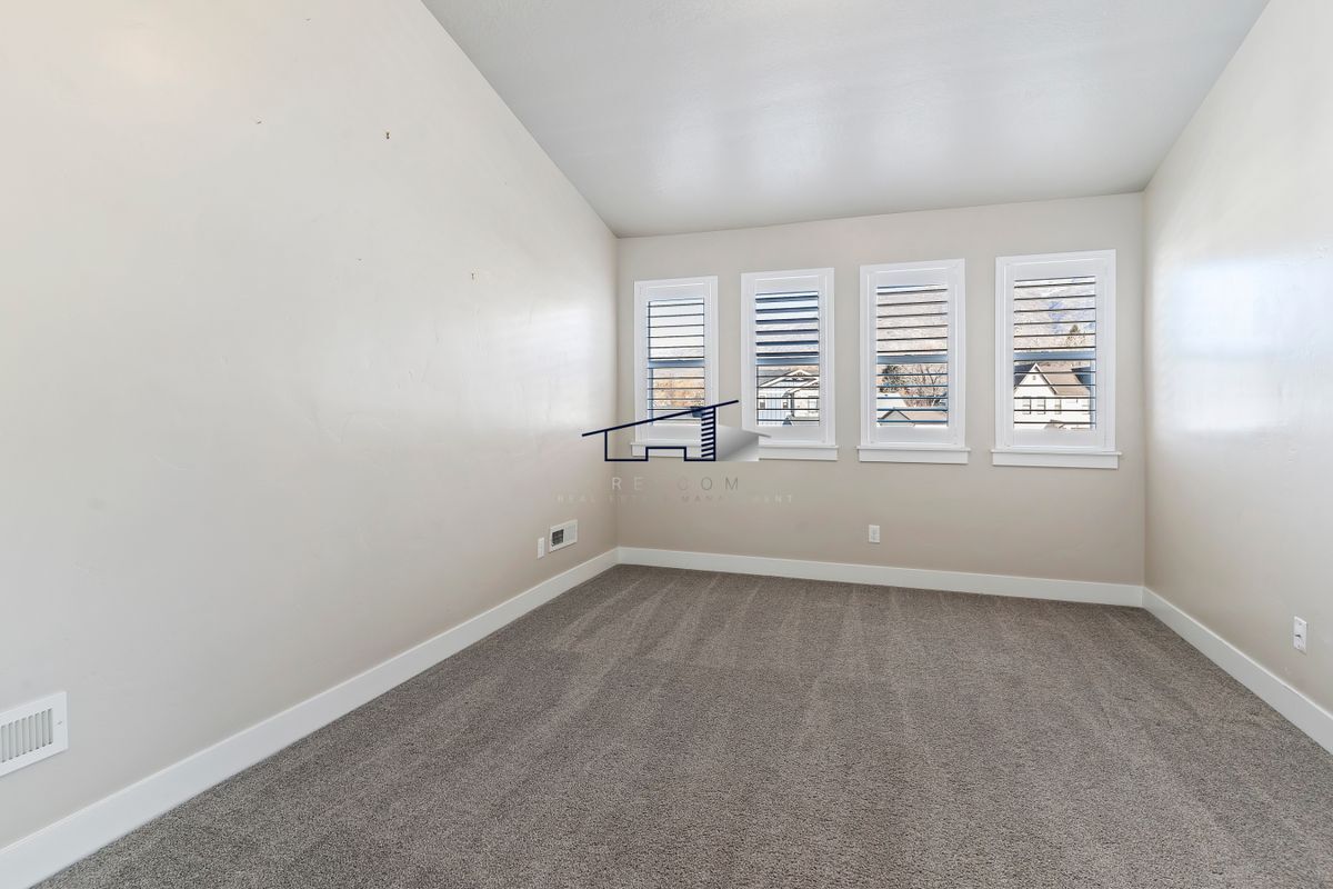 Building Photo - 369 Clark Cir