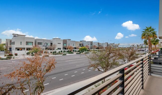 Building Photo - 6850 E McDowell Rd