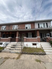 Building Photo - Well-maintained 2 bed home in Northampton ...