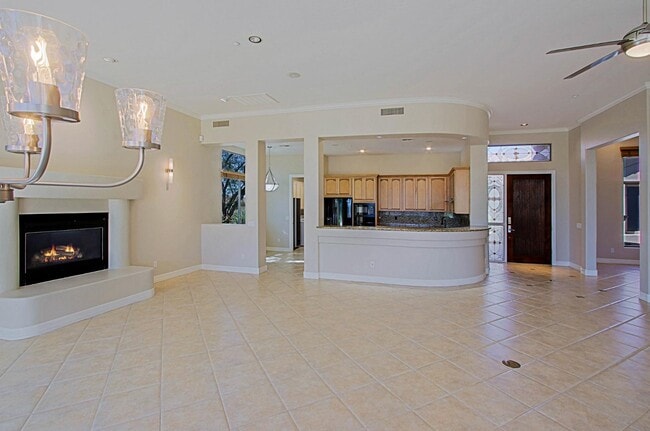 Building Photo - 9311 E Cavalry Dr