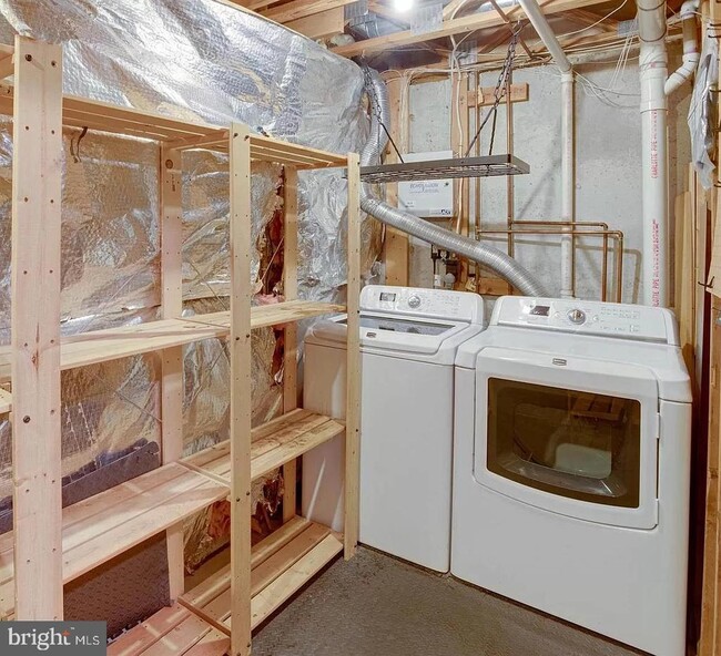 Building Photo - 12620 Monarch Ct