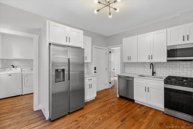 Primary Photo - 36 Maple St