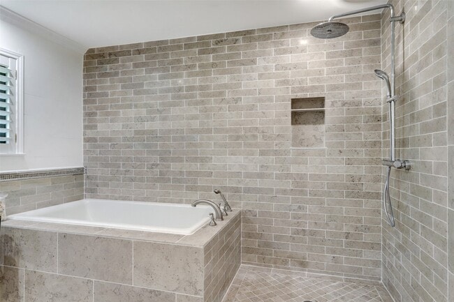 Building Photo - 12419 Mossycup Dr