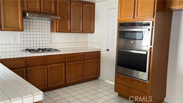 Building Photo - 19 Lorenzo