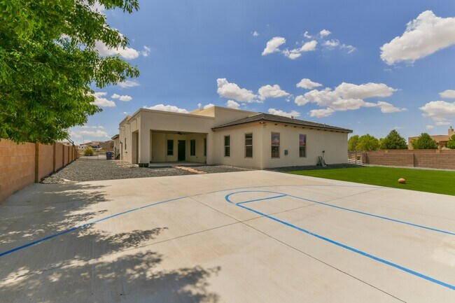 Building Photo - 8024 Canoncito Dr