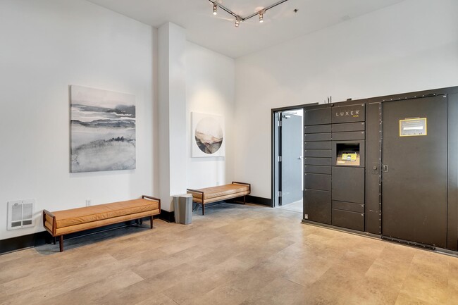 Lobby - 655 Crockett St