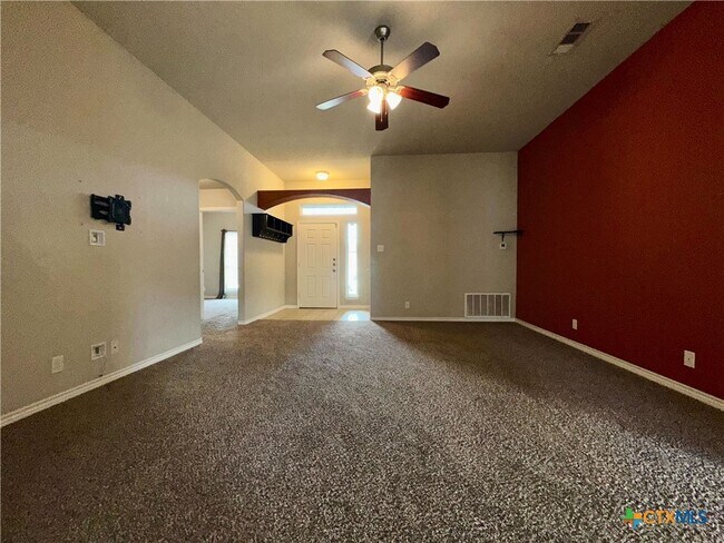 Building Photo - 2702 Montague County Dr