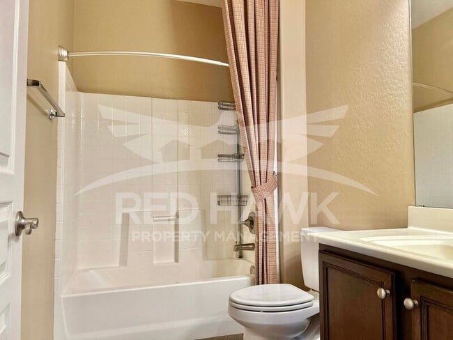 Building Photo - 1090 S Maverick St