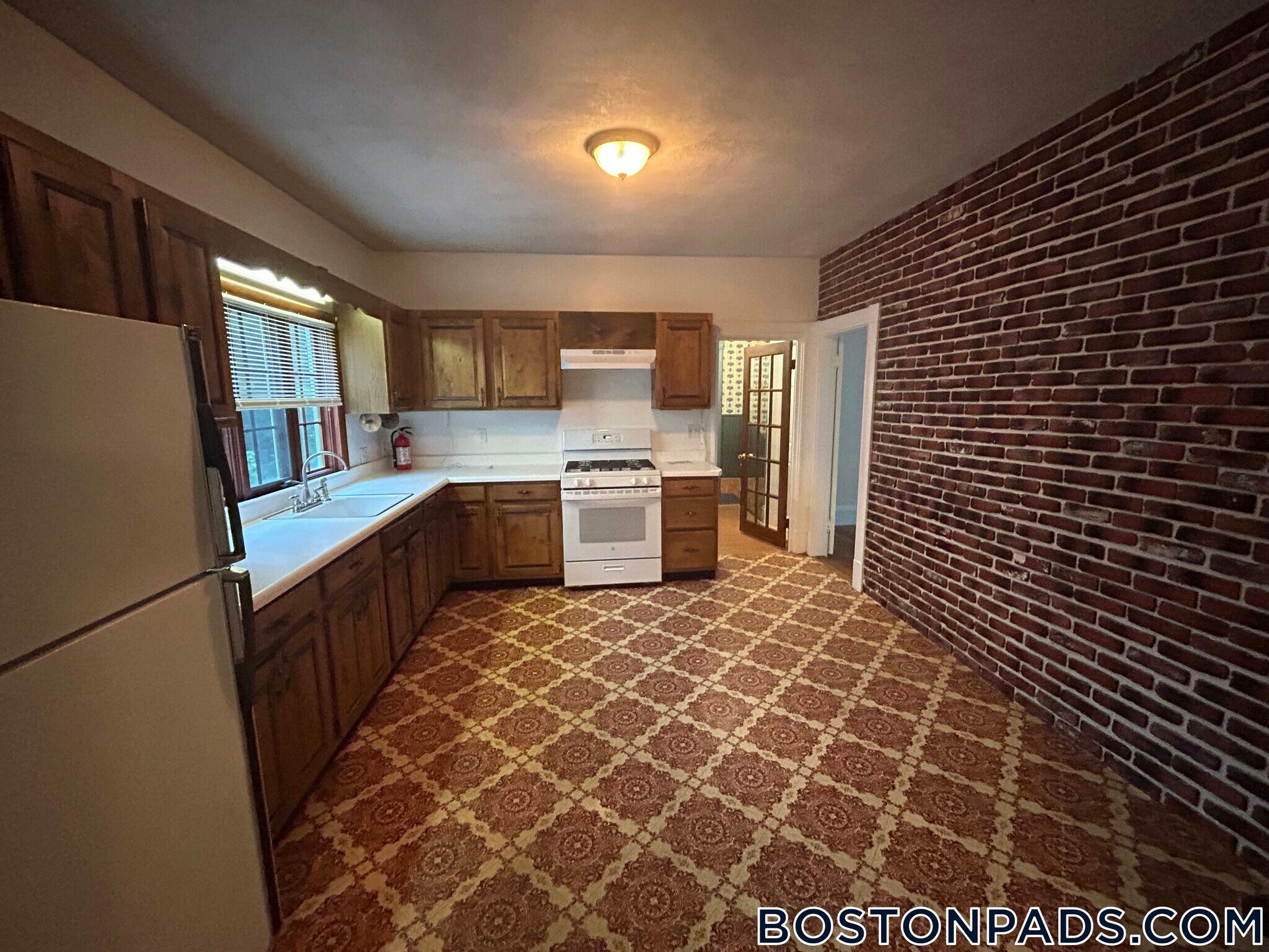 Building Photo - 186 Powder House Blvd