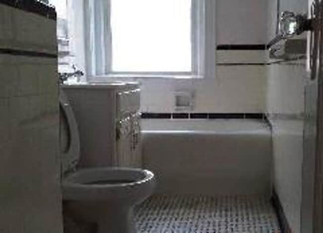 Building Photo - Spacious Fenway Studio with Renovated Kitchen & Heat Included