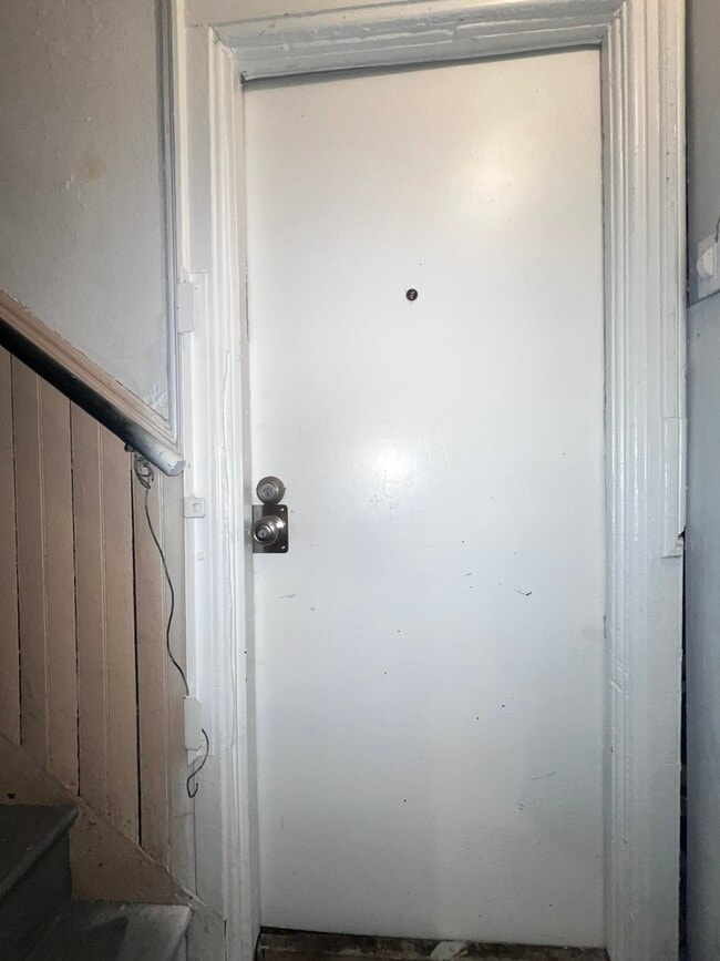 Building Photo - 8919 S Muskegon Ave