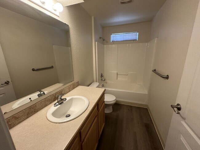 Building Photo - 11839 Cloverbrook Ln