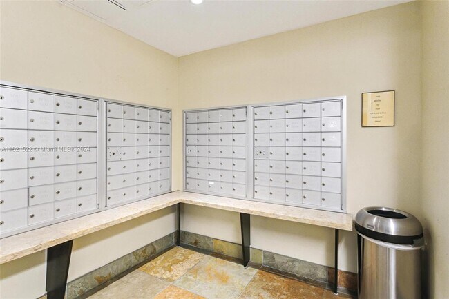 Building Photo - 1745 E Hallandale Beach Blvd
