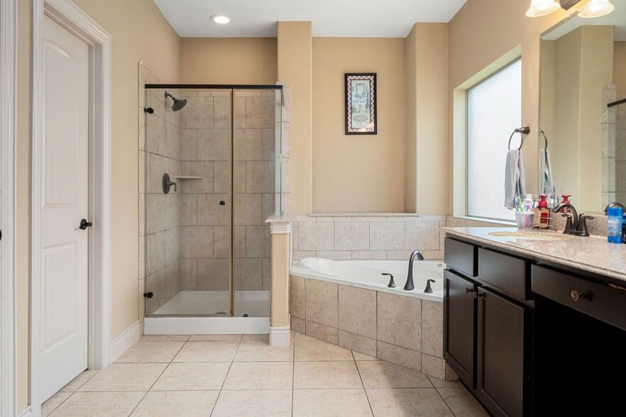 Building Photo - 5110 Ruby Rock Way