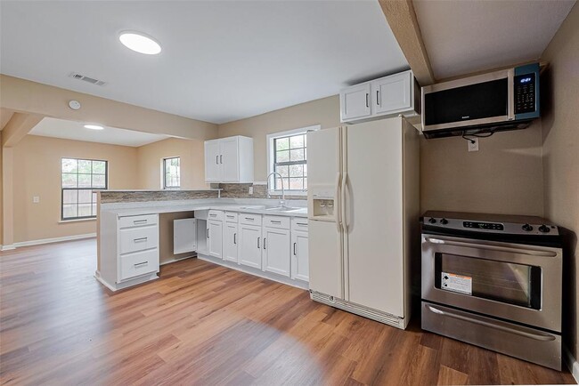 Building Photo - 1311 Pershing St