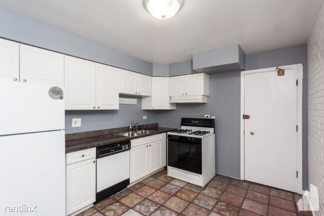 Building Photo - 1340 W Touhy Ave