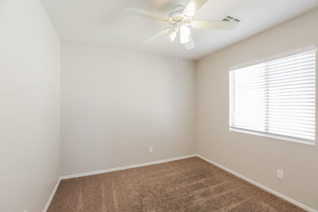 Building Photo - 5324 S 29th Ln