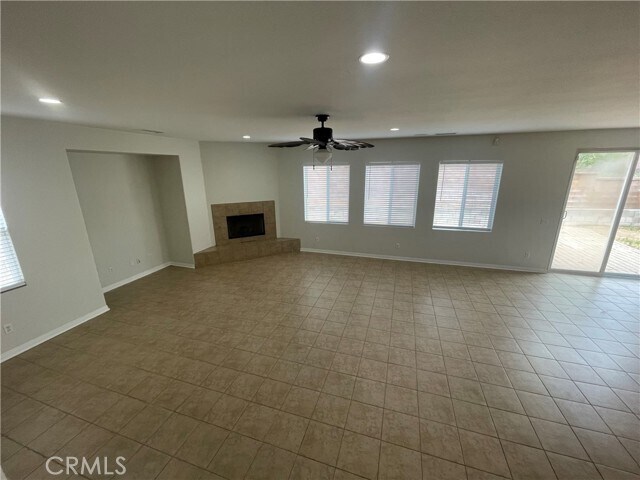 Building Photo - 37280 Parkway