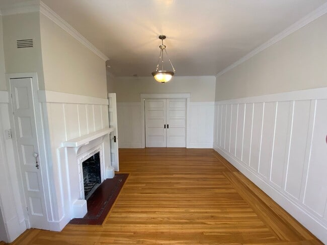 Building Photo - Lovely 2-bedroom Condo in Cole Valley - Ex...