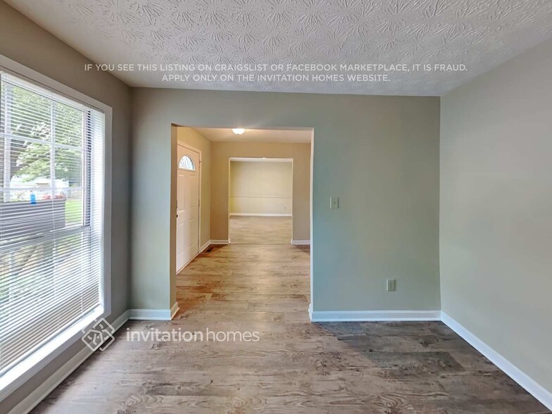 Building Photo - 4026 Paloverde Dr