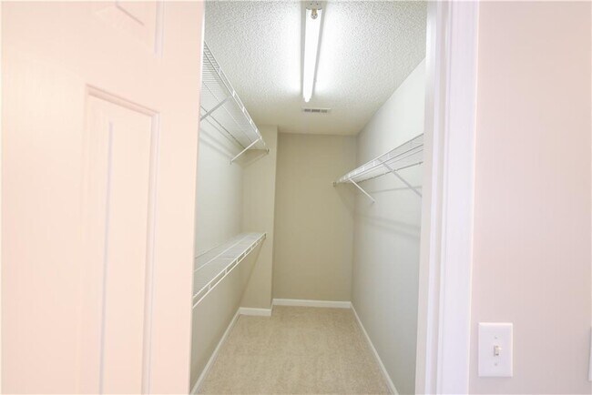 Building Photo - 4113 Glenaire Way NW