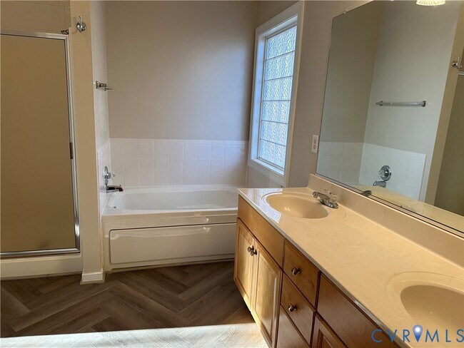 Building Photo - 5219 Scotsglen Dr