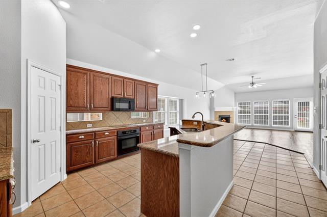 Building Photo - 2169 Hunt Club Trail