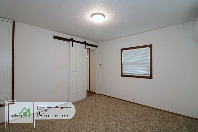 Building Photo - 4083 Notre Dame Ave