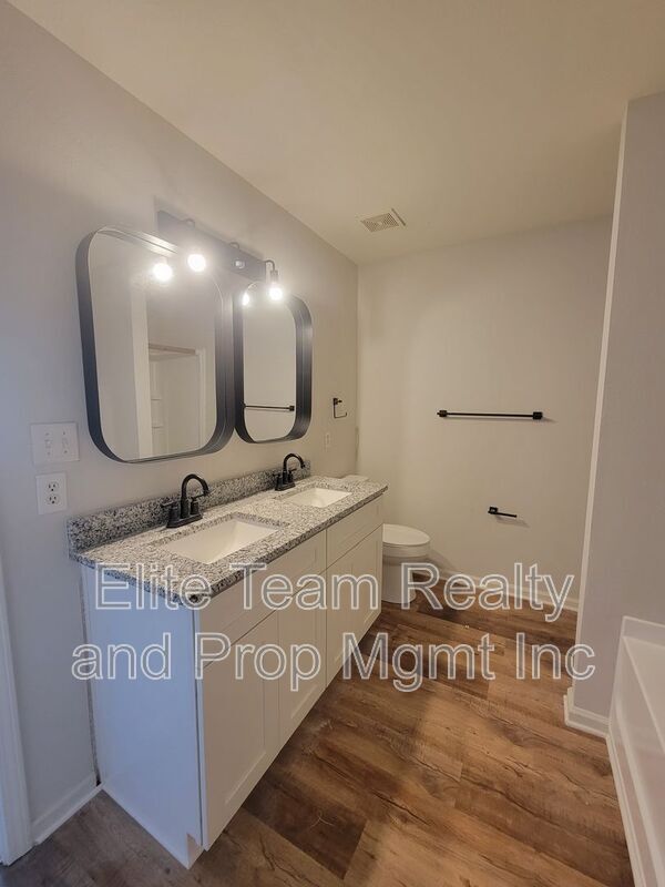 Building Photo - 5709 Kelden Walker Ln