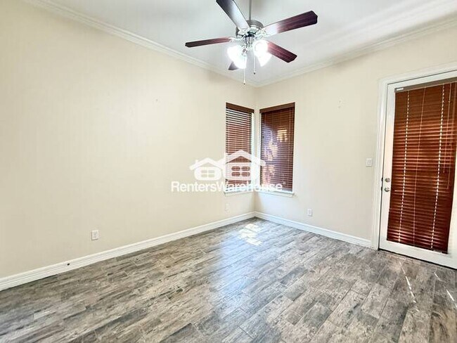 Building Photo - Beautiful 4 Bedroom Home just South of TCU!!!