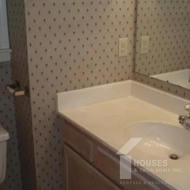 Building Photo - 3 McBee Chapel Rd