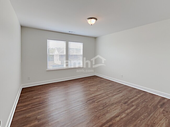 Building Photo - 429 Bluewater Dr