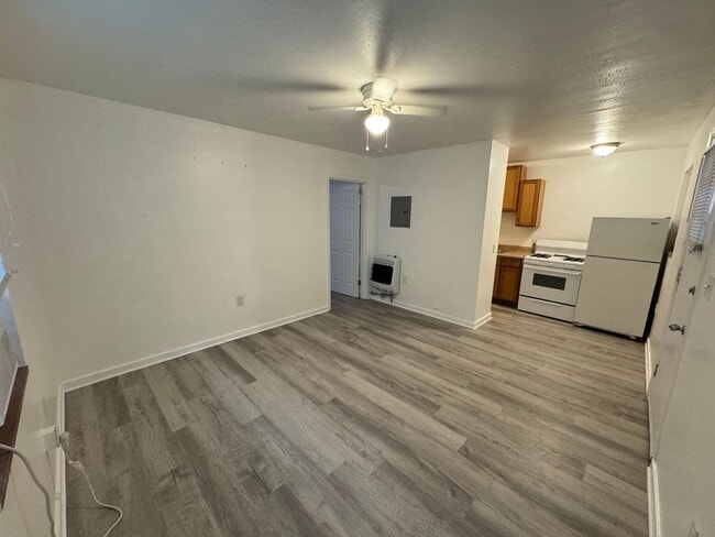 Building Photo - Pensacola - Warrington - 1 Bedroom, 1 Bathroom