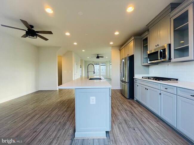 Building Photo - 14554 Alsace Ln