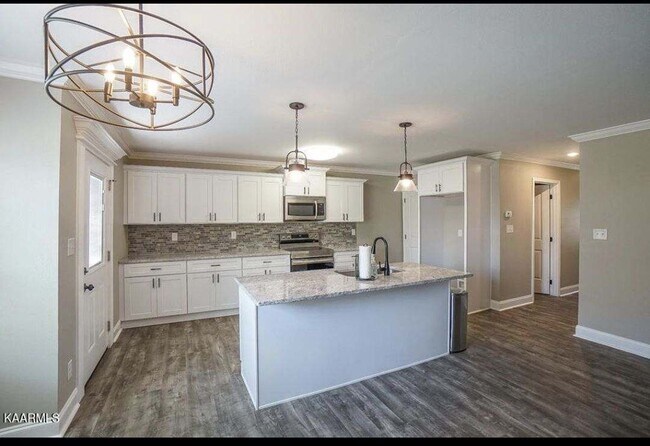 Building Photo - 209 Horton Ln