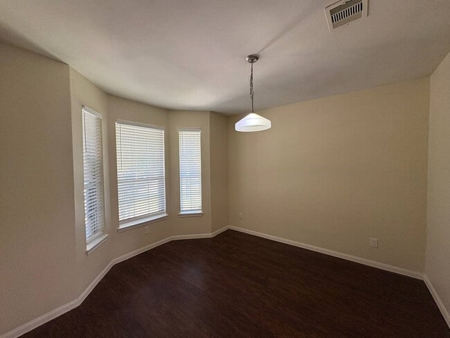 Building Photo - 13529 Raintree Dr