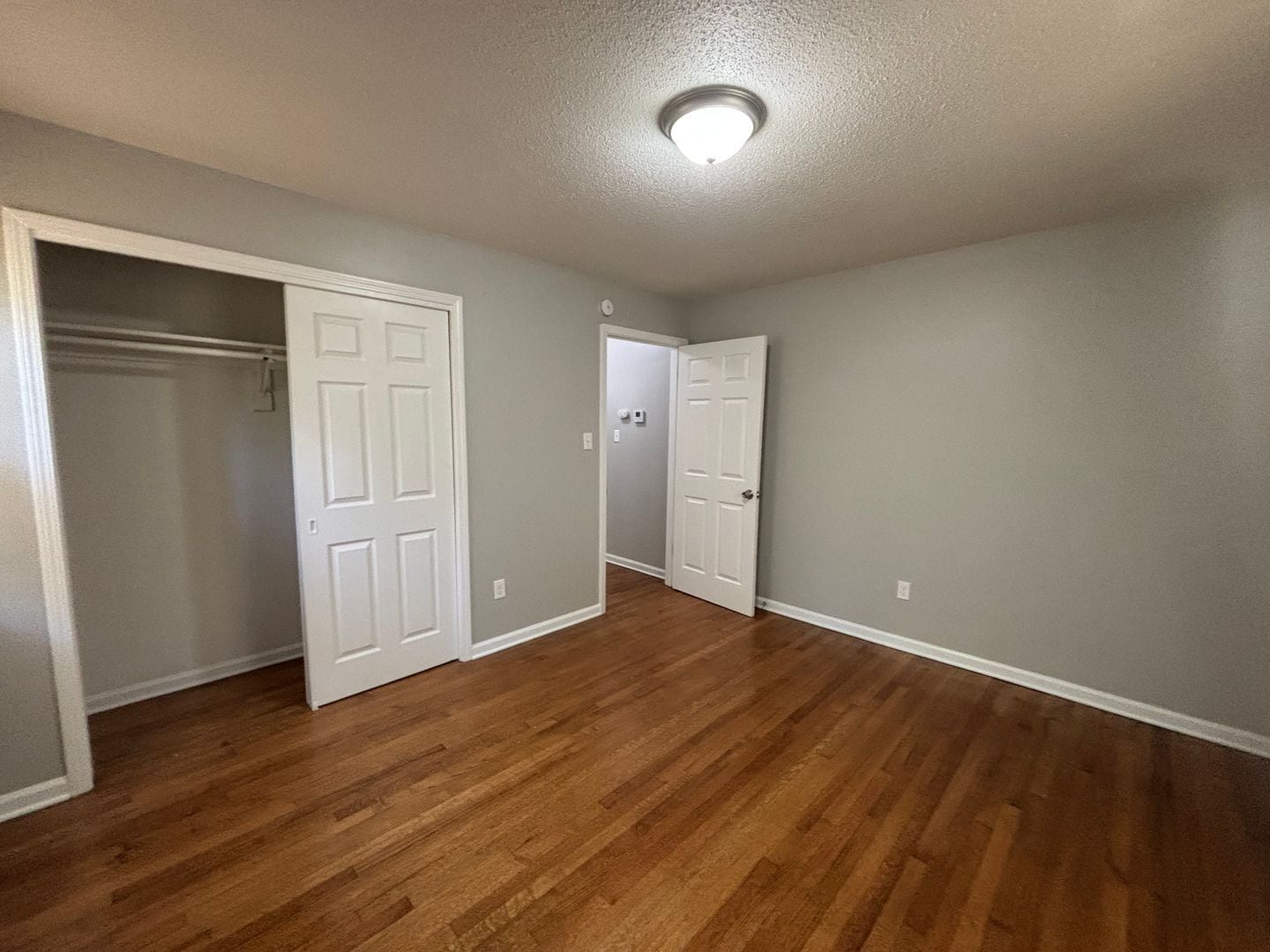 Building Photo - 4960 Sherry Dr