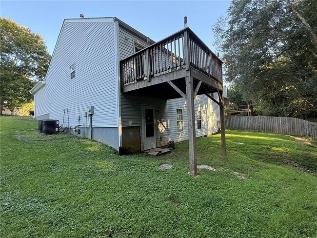 Building Photo - 1135 Hillcrest Glenn Cir