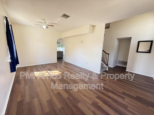 Building Photo - 12653 Longcrest Dr