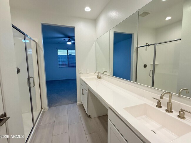 Building Photo - 11313 E Unger Ave