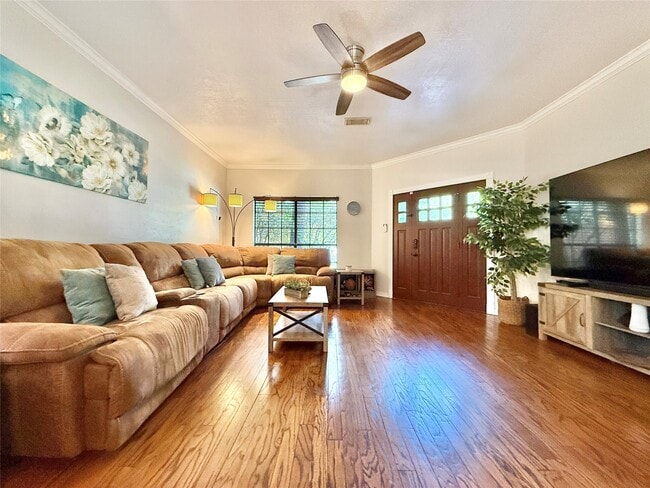 Building Photo - 42 Village Knoll Pl