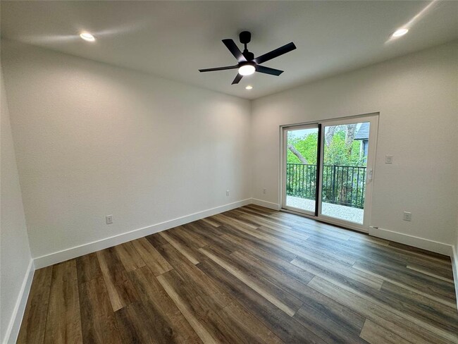 Building Photo - 5907 Coventry Ln