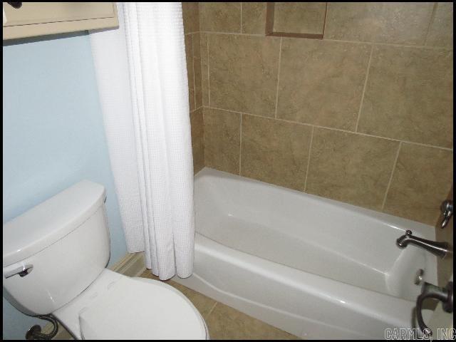 Building Photo - 21 Commentry Dr