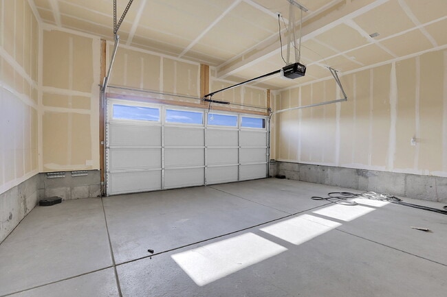 Building Photo - $2,395.95- 3 Bed, 2.5 Bath Townhome with Central AC, and In Unit Laundry!