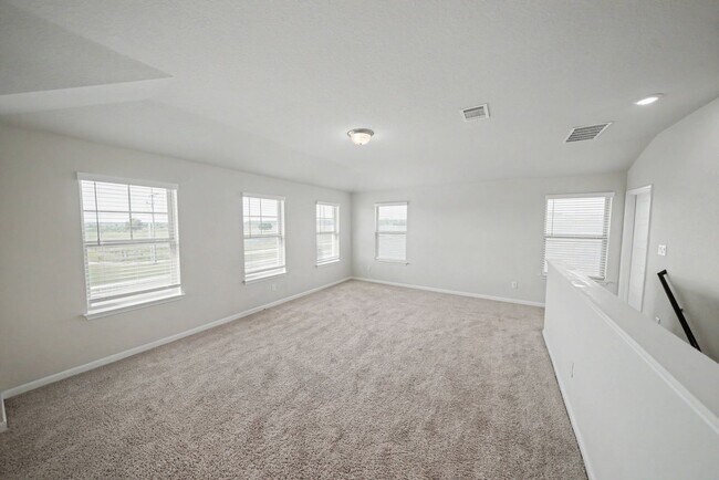 Building Photo - 3037 Beringer Blvd