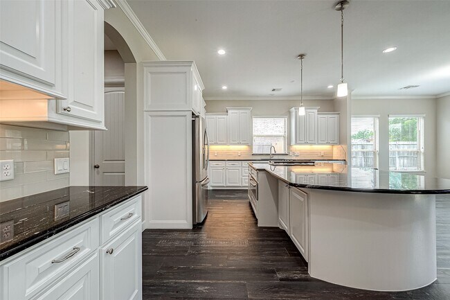 Building Photo - 6527 Camillia Ct