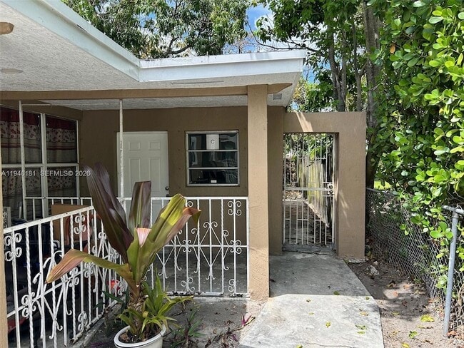 Building Photo - 261 NW 49th St