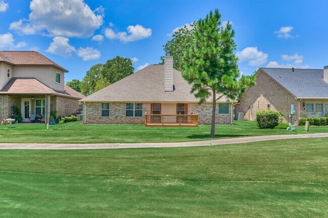 Building Photo - 13511 Summer Hill Dr