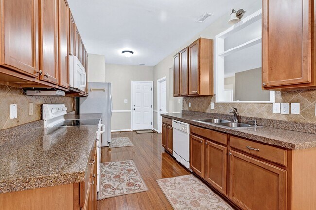 Building Photo - 412 Cline Falls Dr