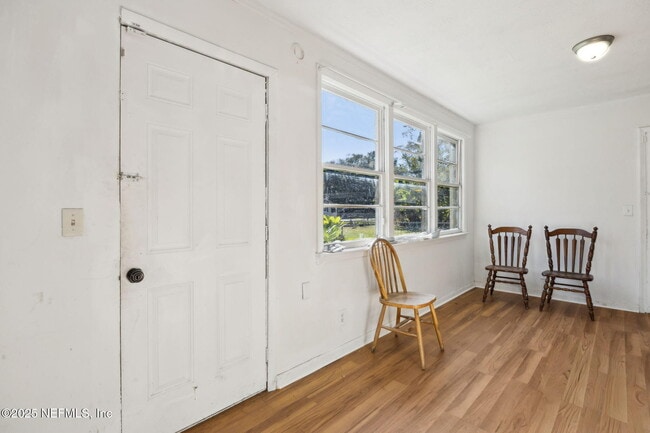 Building Photo - 253 Santa Barbara St